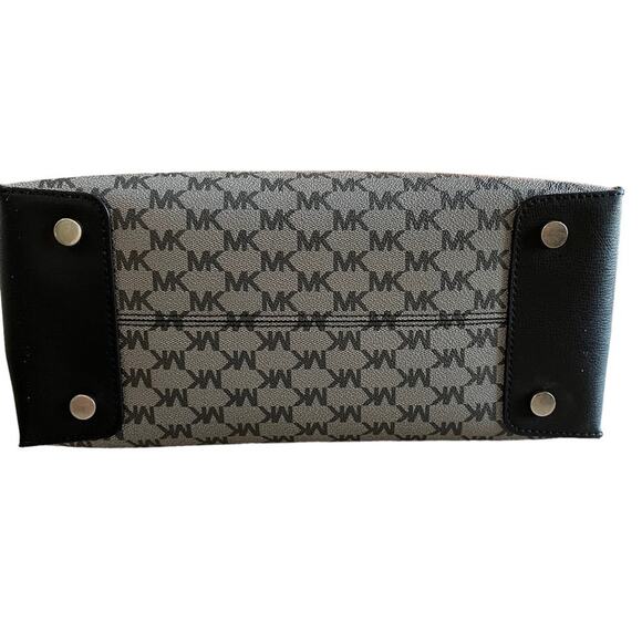 Michael Kors Mercer Heritage Signature Convertible Tote Handbag New Without Tags - Picture 5 of 12